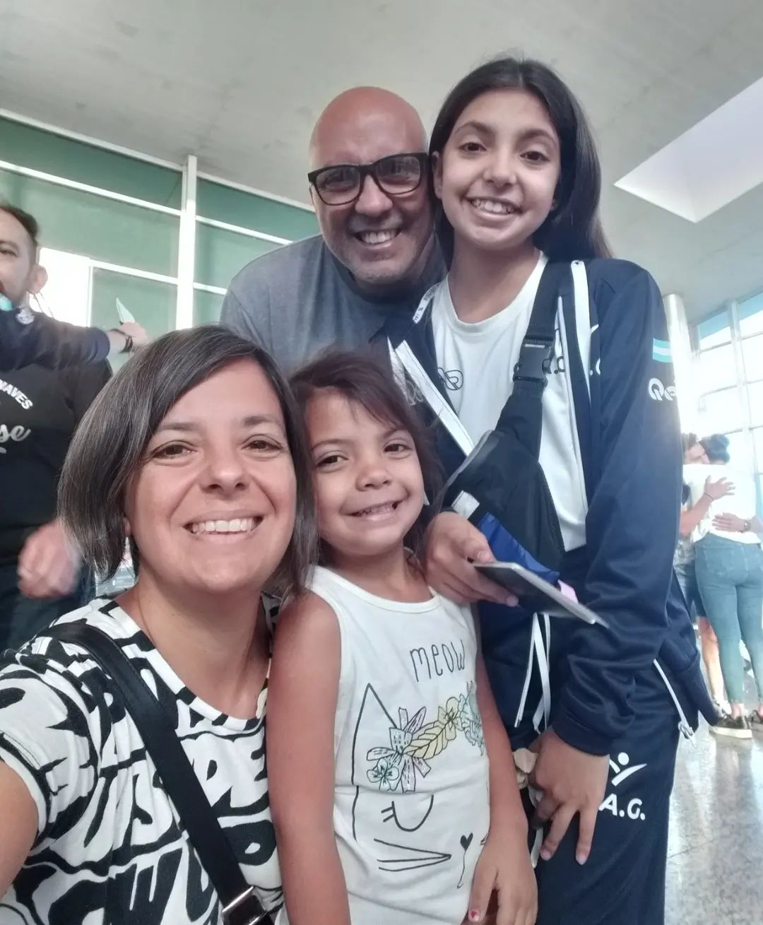 ¡Oli ya está en Colombia!, tras una cruzada solidaria la niña gimnasta pudo llegar al Sudamericano