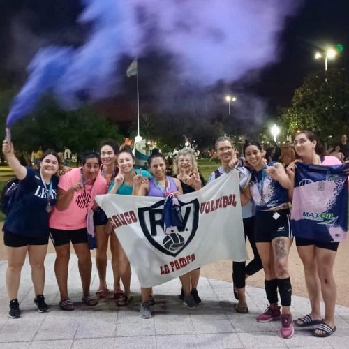 El equipo de Maxi Voleibol Femenino de Realicó se consagró campeón